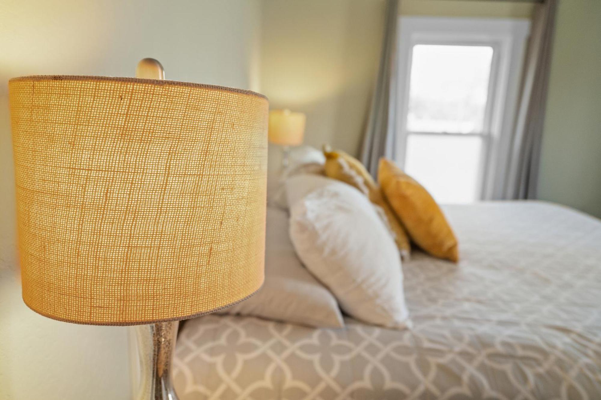 Pioneer Vacation Rentals - Pioneer North Suite Downtown Ashland Bagian luar foto